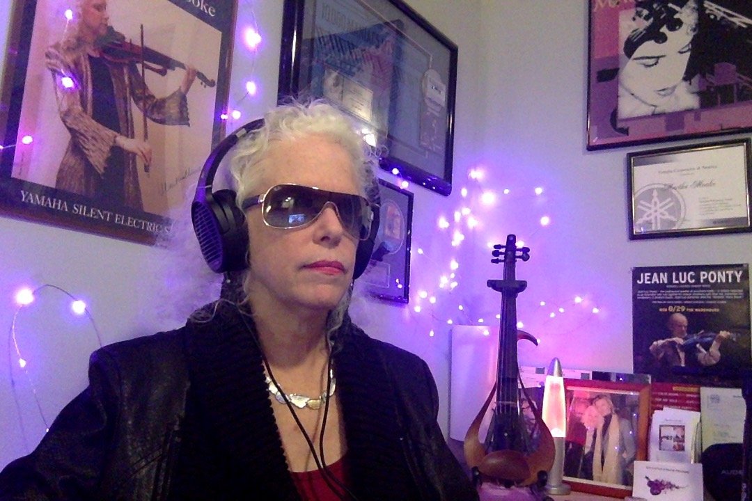 Audeze chats with violist and composer Martha Mooke